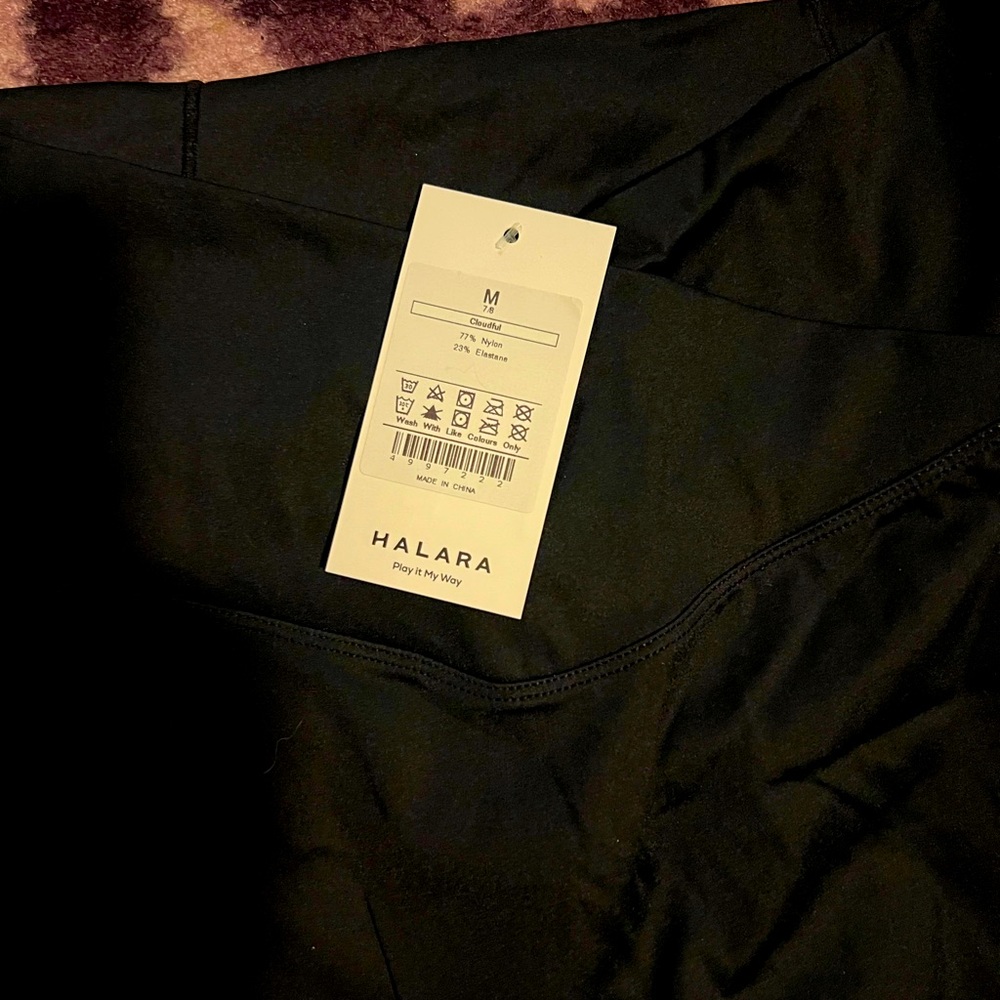 Halara Cloudful leggings size medium NEW WITH TAGS